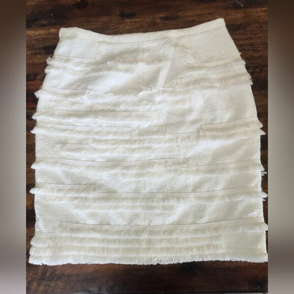 H&M White textured fringe tiered mini skirt size 6 - Picture 6 of 9